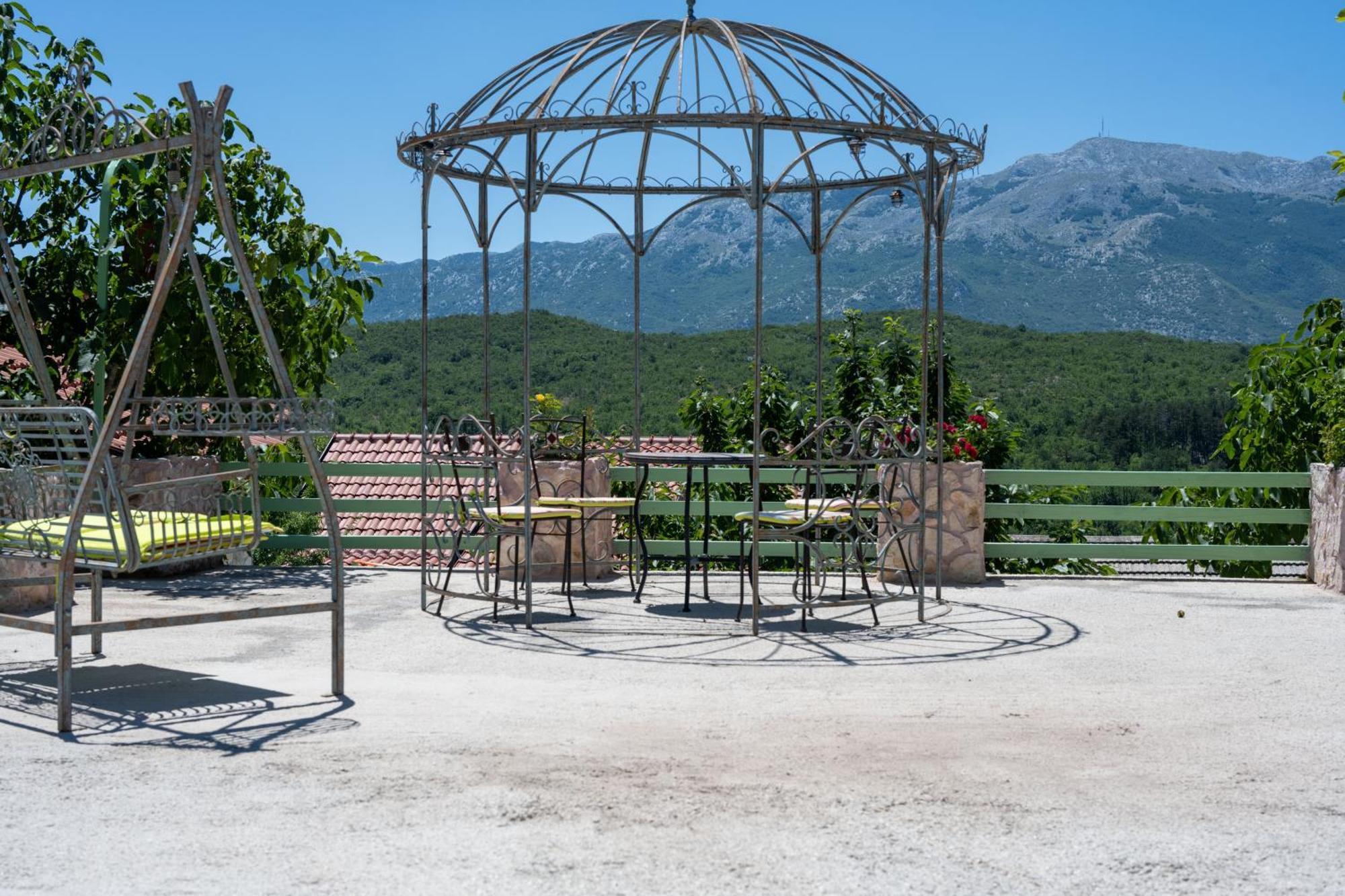 Villa Pristinus Krstatice Eksteriør billede